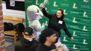 Iggy with new student