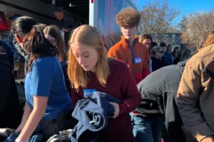 Students Volunteering